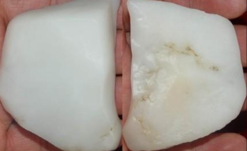 點擊進入下一頁 玉石顏色鑒別 玉石鑒別 石英巖玉 石英巖玉與和田玉 玉石結(jié)構(gòu) 和田玉 白色石英巖玉