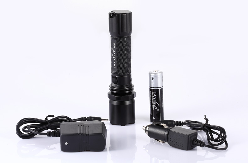 執(zhí)勤強(qiáng)光手電筒 執(zhí)勤強(qiáng)光手電筒