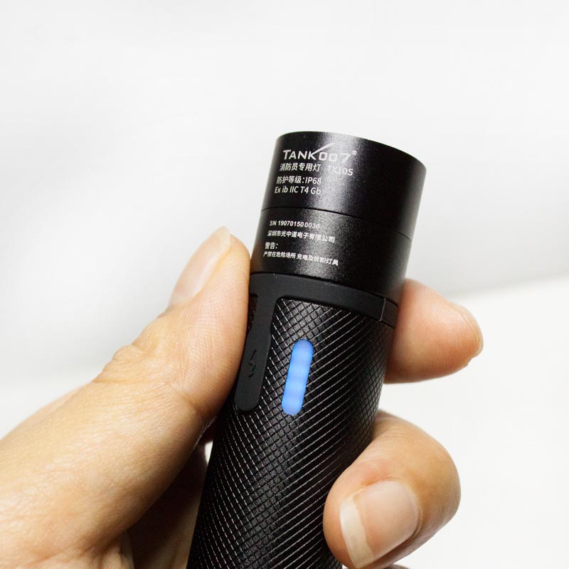 戰(zhàn)術(shù)強(qiáng)光手電筒廠家_充電強(qiáng)光手電筒 戰(zhàn)術(shù)強(qiáng)光手電筒廠家_充電強(qiáng)光手電筒